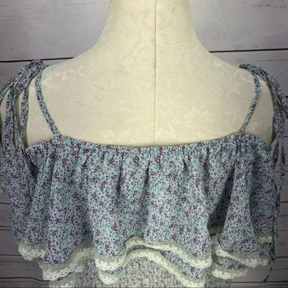 Cecico Women's Floral Off Cold Shoulder‎ Peplum Sheer Blouse Size Medium M - Picture 7 of 12